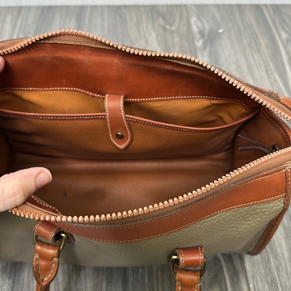 Vintage Dooney & Bourke tan leather doctor bag - Picture 8 of 10